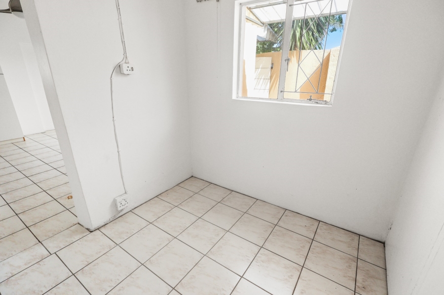 To Let 4 Bedroom Property for Rent in Baysville Eastern Cape